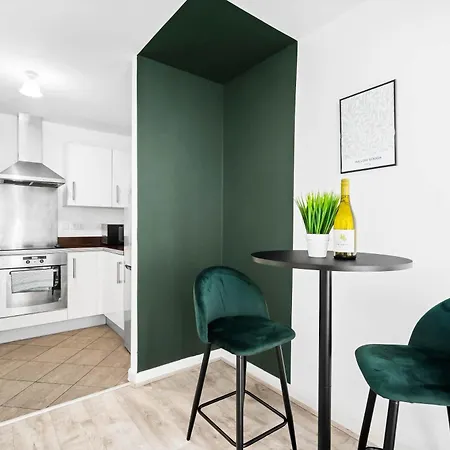 Apartment Stylish - Centre - Balcony - Fast Wifi - Netflix - Rated - 83s Birmingham